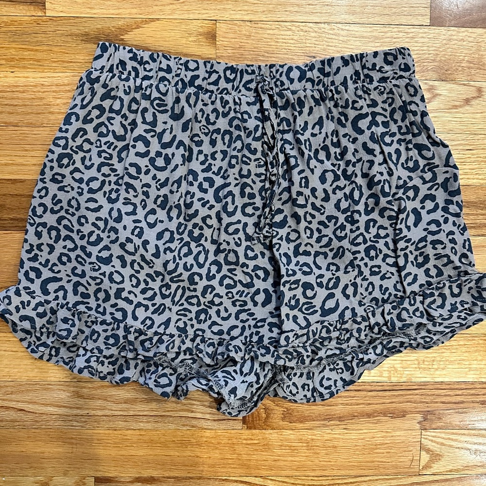 Ruffled shorts